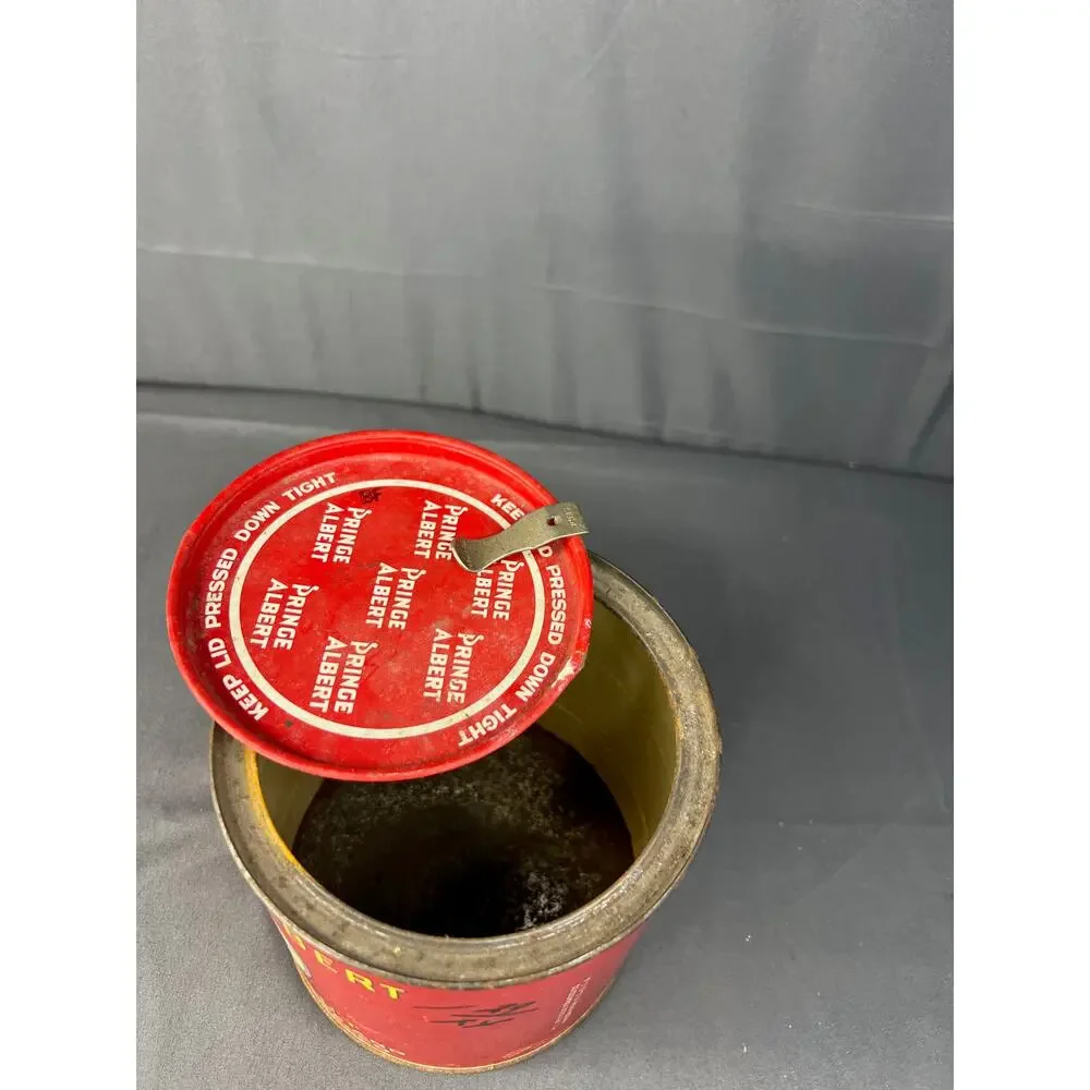 Vintage Prince Albert Crinkle Cut Tobacco Tin 14 oz (5 1/2